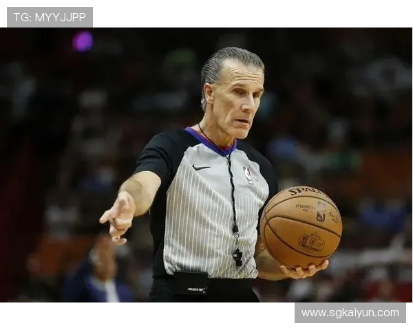 NBA比赛裁判的职责与影响：如何影响比赛结果与球员表现